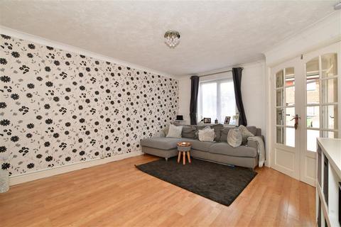 2 Ascot Way, Rustington, Littlehampton, BN16 3SB