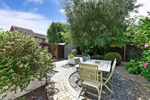 2 Ascot Way, Rustington, Littlehampton, BN16 3SB