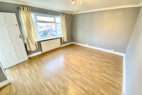 3 bedroom terraced house for sale - Goldsmith Avenue, Kingsbury, NW9