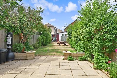 5 Askwith Road, Rainham, RM13 8EL