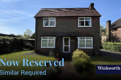 3 bedroom detached house to rent, Coleshill Lane, Winchmore Hill, Amersham, Buckinghamshire, HP7