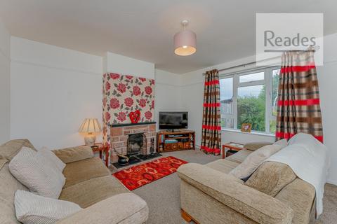 3 bedroom semi-detached house for sale - Manor Crescent, Hawarden CH5 3