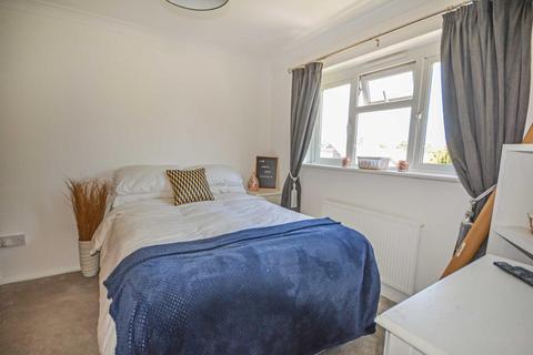 3 Airedale Close, Margate, CT9 2SZ