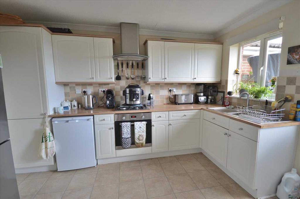 Mowlam Drive, East Stanley, Stanley 3 bed semidetached house £650