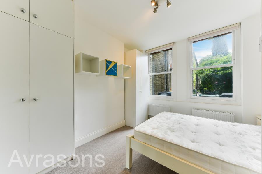 BONNINGTON SQUARE, VAUXHALL 1 bed flat £1,746 pcm (£403 pw)