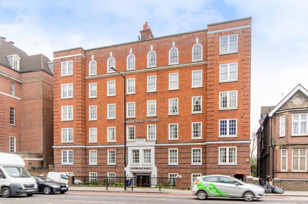Mandeville Court, Finchley Road... 3 bed apartment £3,445 pcm (£795 pw)
