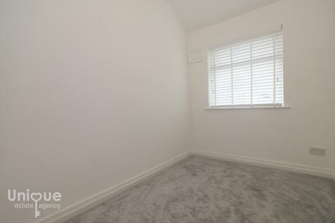 9 Cambridge Road, Fleetwood, FY7 7EY