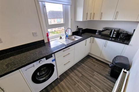 2 bedroom apartment to rent, Carmuirs Avenue, Camelon, Falkirk