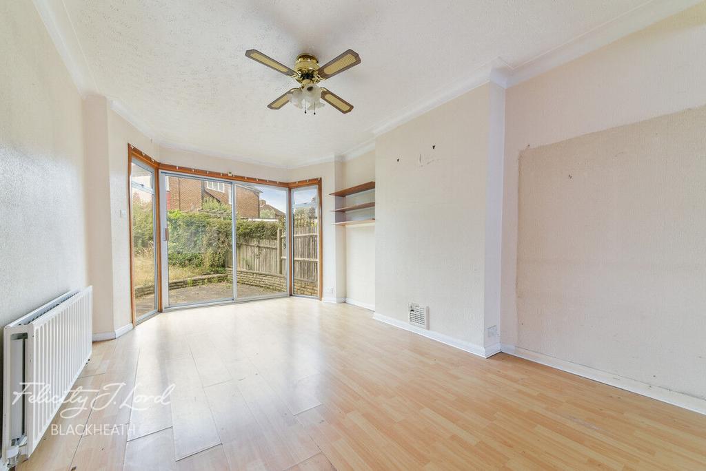 Ashridge Crescent, London 3 bed semidetached house for sale £500,000