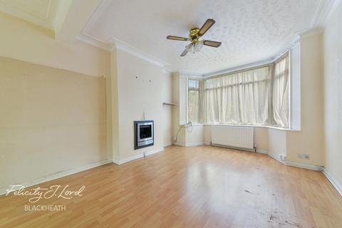 6 Ashridge Crescent, London, SE18 3EB