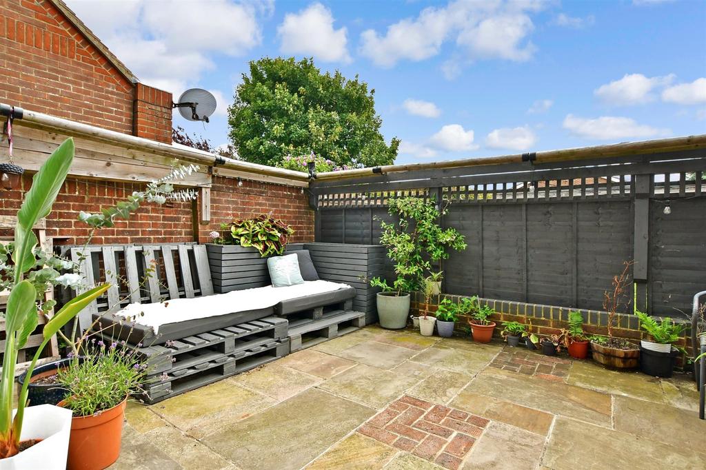 Lansdowne Road, Worthing, West Sussex Studio for sale £175,000