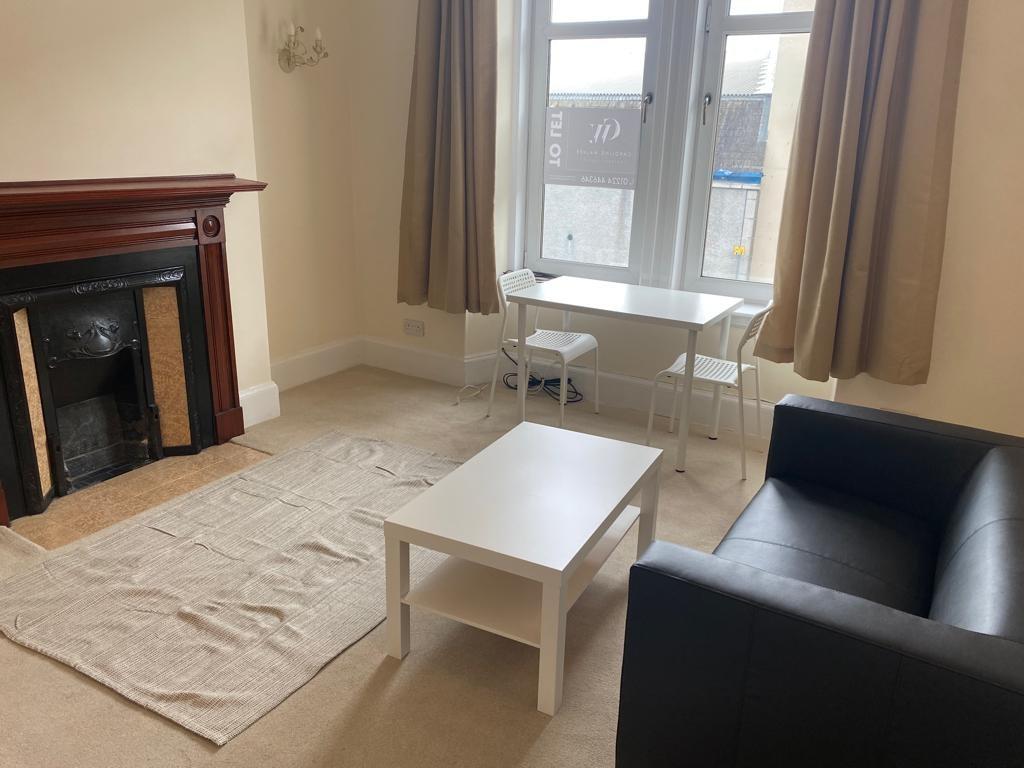 Willowbank Road, City Centre, Aberdeen, AB11 1 bed flat £400 pcm (£92 pw)