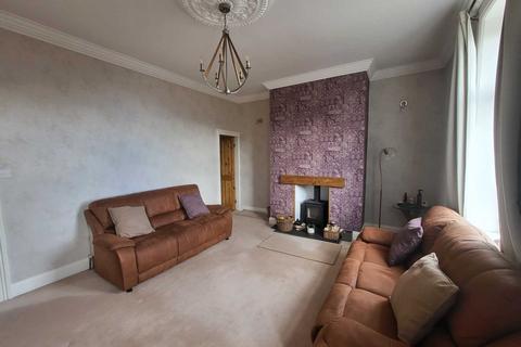 103 Dark Lane, Batley, WF17 7PW