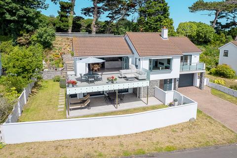 3 bedroom detached house for sale, 118 Ruette Irwin, St Peter Port, Guernsey, GY1