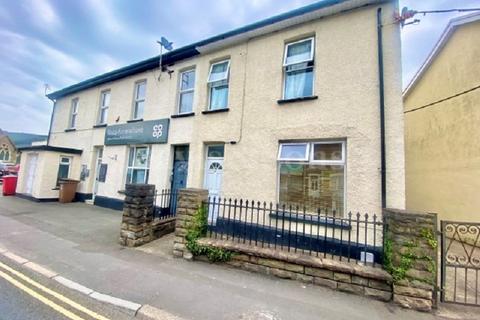 3 bedroom semi-detached house to rent, Commercial Street, Risca. NP11 6AY