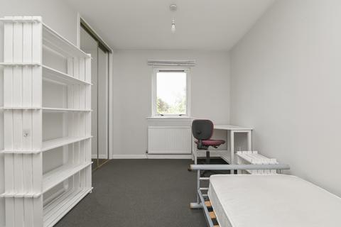 100/8 Easter Warriston, Edinburgh, EH7 4QZ