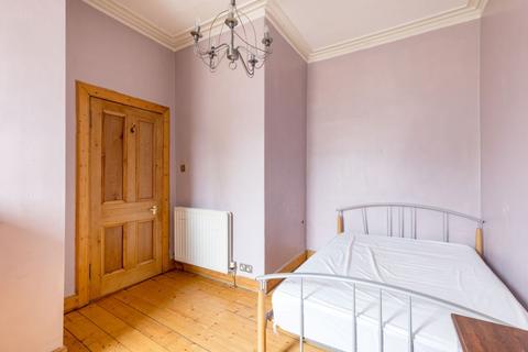 1 bedroom flat for sale - 58 (3F2), Broughton Road, Edinburgh, EH7 4EF