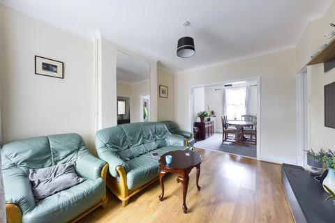 77 Great Western Road, Gloucester, GL1 3PZ
