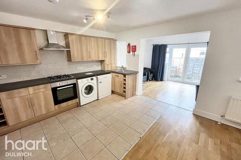 5 bedroom terraced house to rent, Oxley Close, London