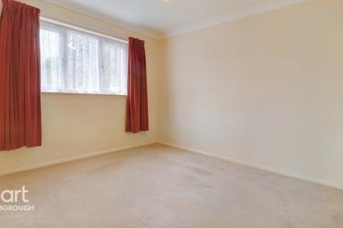 21 Bower Close, Eastfield, Peterborough, PE1 5LL