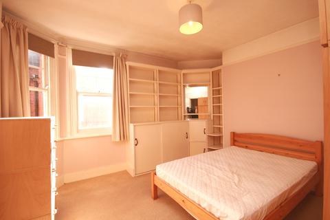2 bedroom flat to rent, Queen's Club Gardens, W14