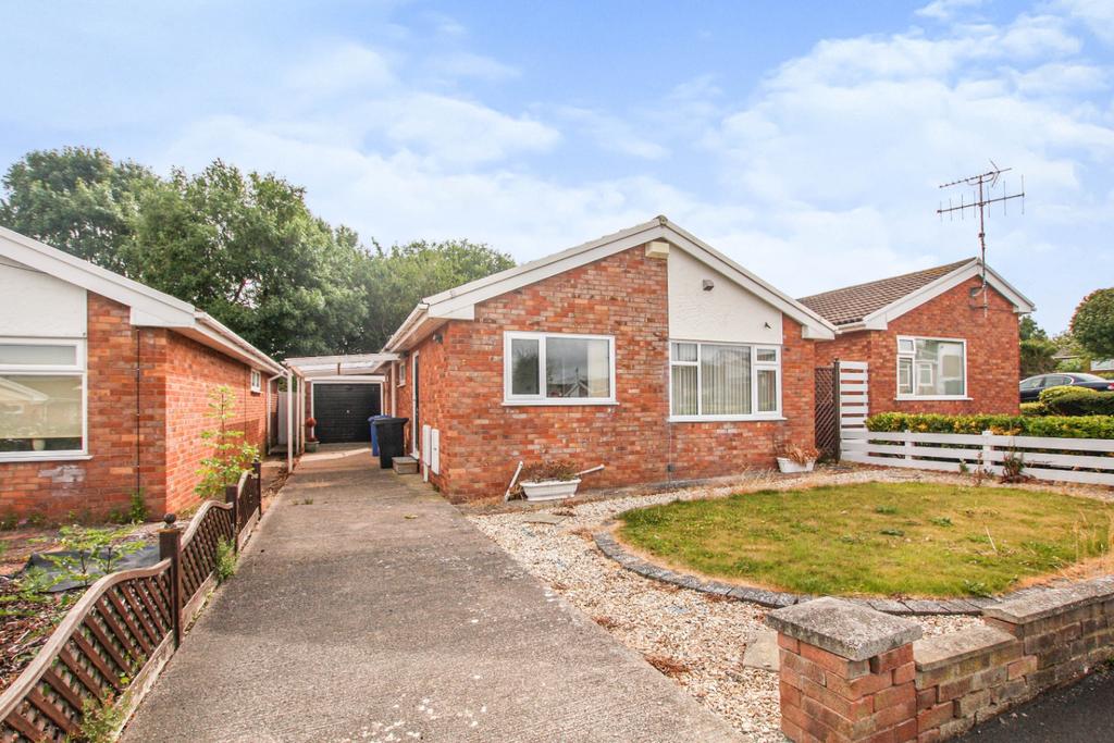 25 Clwyd Court Prestatyn LL19 8DP 2 bed bungalow £192,500