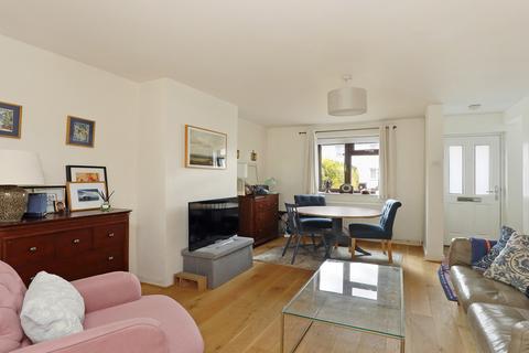29 Clayton Crescent, Brentford, TW8 9PT