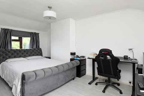 29 Clayton Crescent, Brentford, TW8 9PT