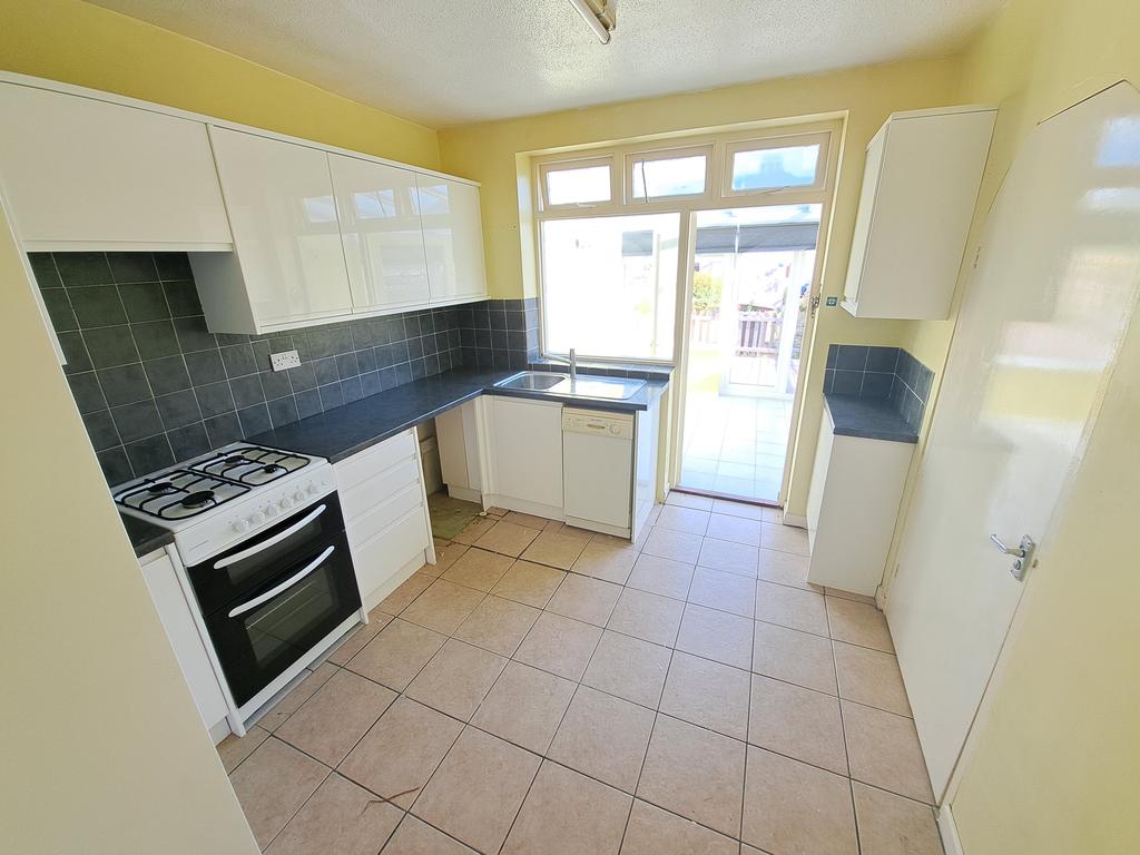 Dunkeld Road, Gosport PO12 3 bed terraced house £235,000