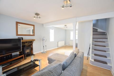 30 Castle Road, Clacton-on-sea, CO15 1JG