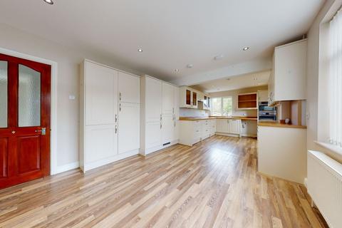18 Gloucester Avenue, Northampton, NN4 8QE
