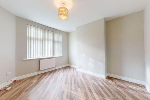 18 Gloucester Avenue, Northampton, NN4 8QE