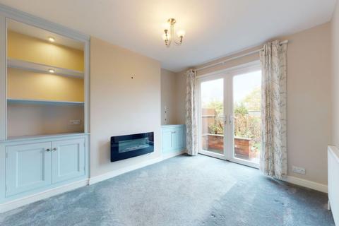 18 Gloucester Avenue, Northampton, NN4 8QE