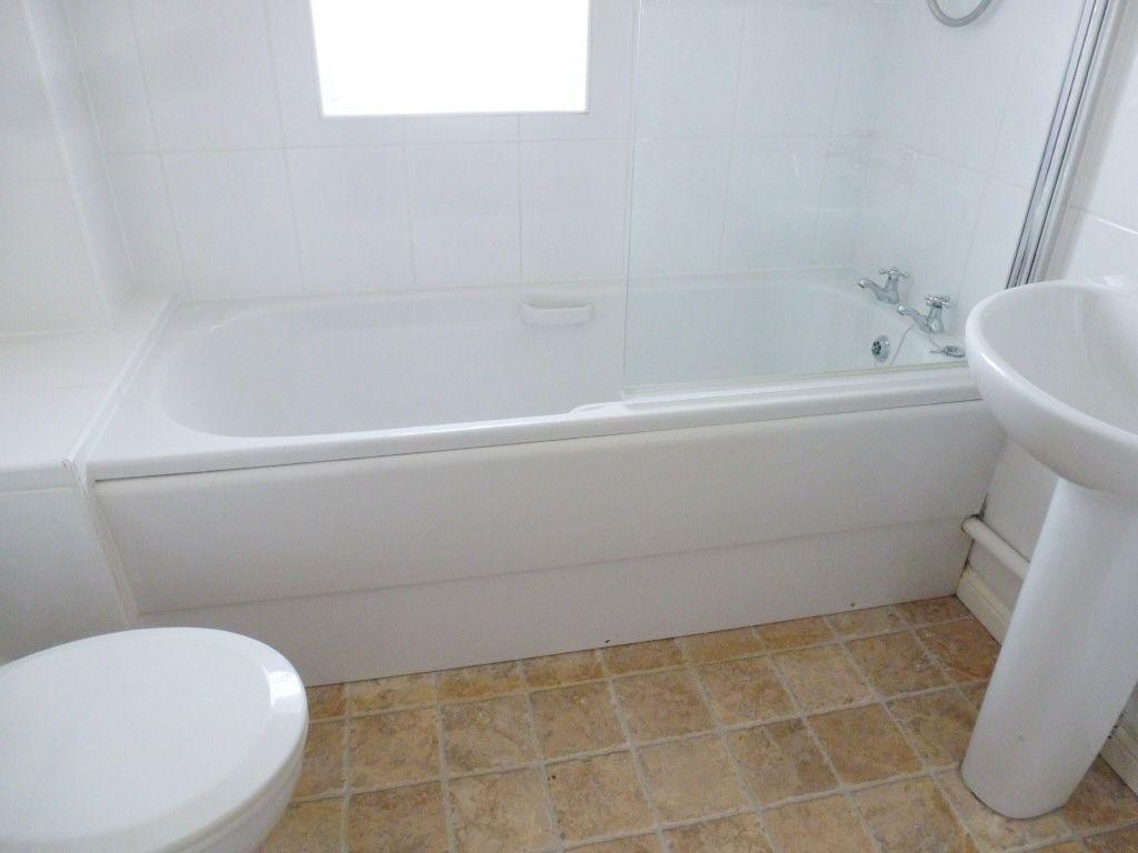 Flitwick, Bedfordshire, MK45 1XF 1 bed cluster house £142,500