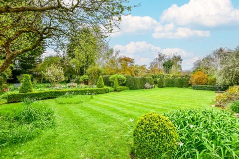 6 bedroom detached house for sale, The Street, Chipperfield, Herts, WD4