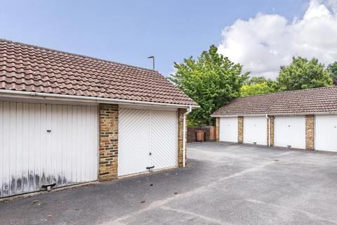 8 Albert Road, Bagshot, GU19 5QJ