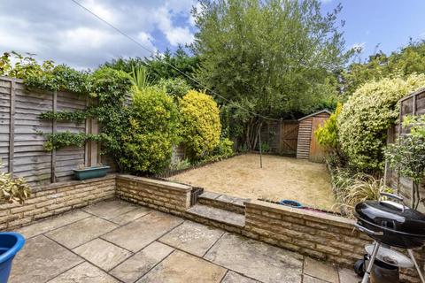 8 Albert Road, Bagshot, GU19 5QJ