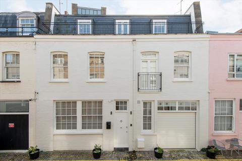 3 bedroom terraced house for sale, Princes Gate Mews, Knightsbridge, London, SW7