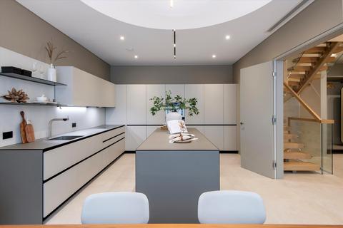 3 bedroom terraced house for sale, Princes Gate Mews, Knightsbridge, London, SW7