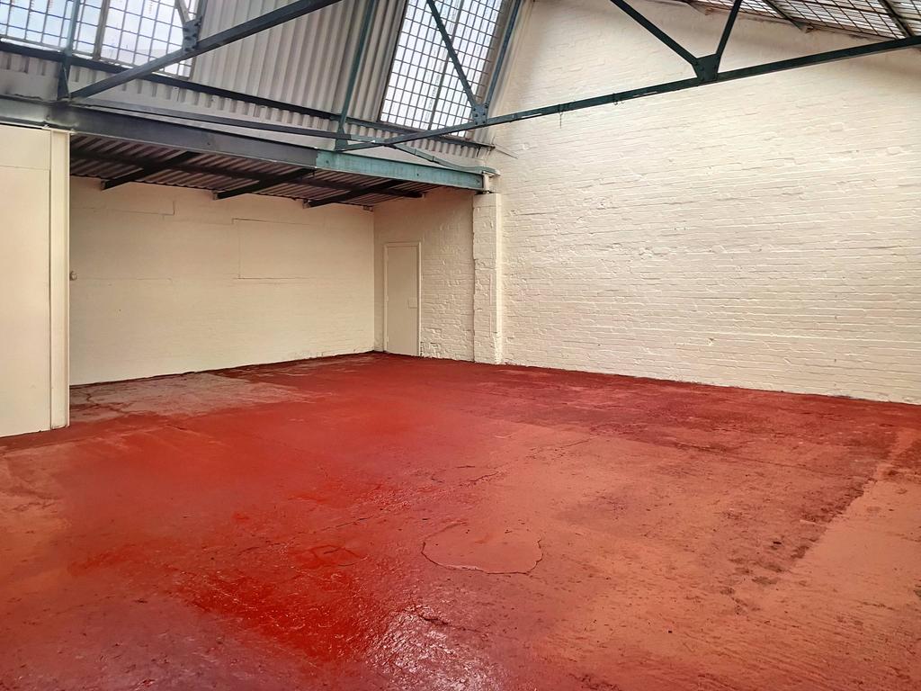 Cleveland Street, Birkenhead CH41 Industrial unit £715 pcm (£165 pw)