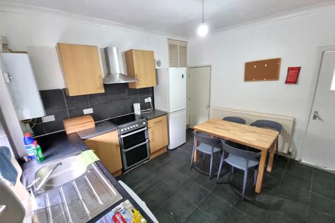 3 bedroom terraced house to rent - City Road, Sheffield S2