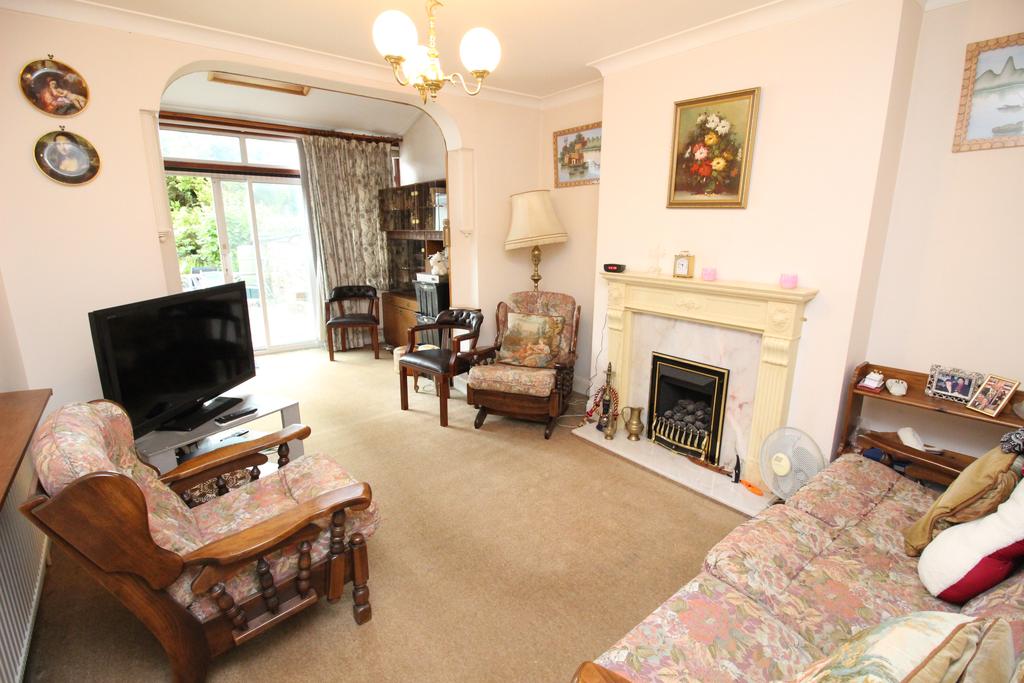 Selwyn Road, New Malden KT3 4 bed semidetached house for sale £950,000