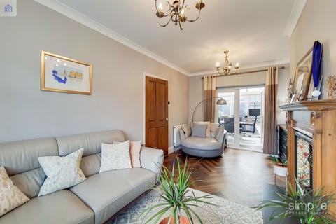 39 Lime Grove, Hayes, UB3 1JL