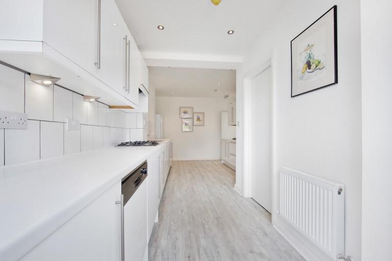 Rowan Crescent, Streatham Vale, SW16 House share £795 pcm (£183 pw)