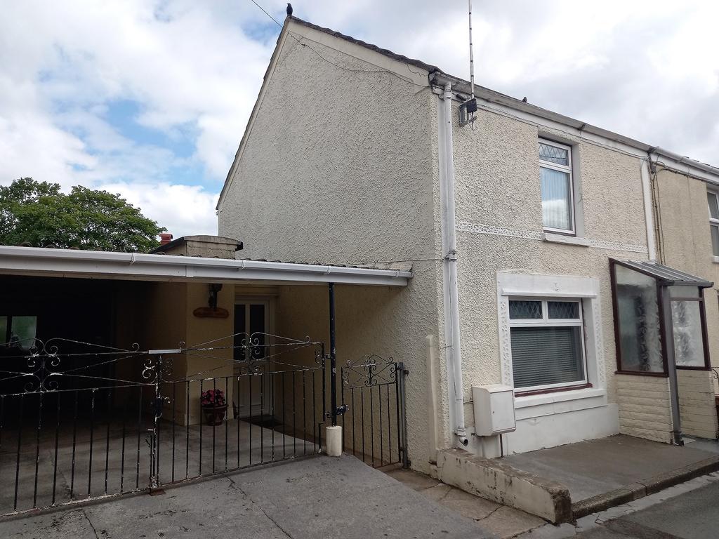 Swan Lane, Ystalyfera, Swansea. 2 bed end of terrace house for sale £