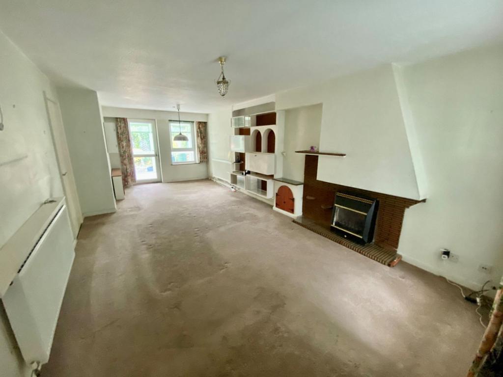 Viscount Road, Rectory Farm... 3 bed end of terrace house £225,000
