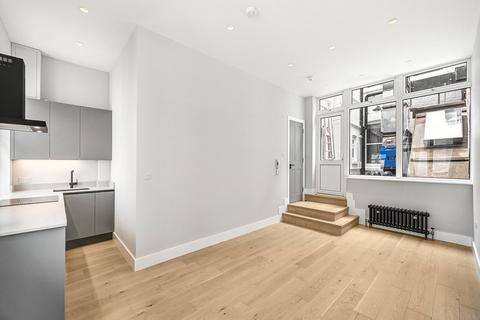 Studio to rent, Duck Lane, Soho, W1F