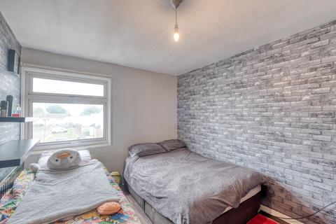 31 Aldington Close, Redditch, B98 7NE