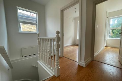 51c Mattock Lane, London, W13 9NS