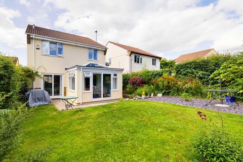 19 Amble Road, Callington, PL17 7QE